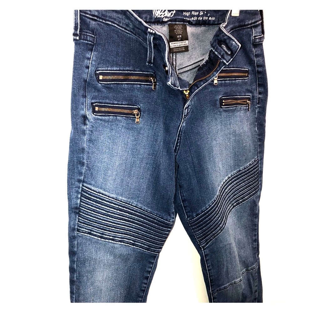 Skinny jeans